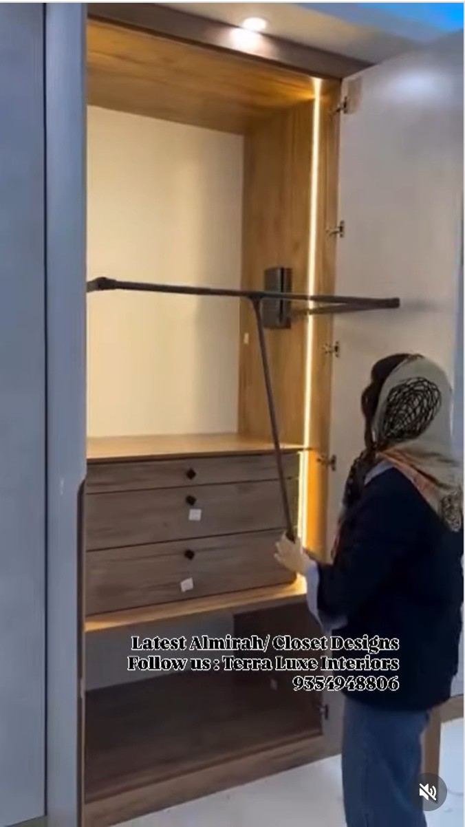 Kitchen makeover reveal! Swipe to see the transformation 👉 #KitchenDesign #HomeRenovation